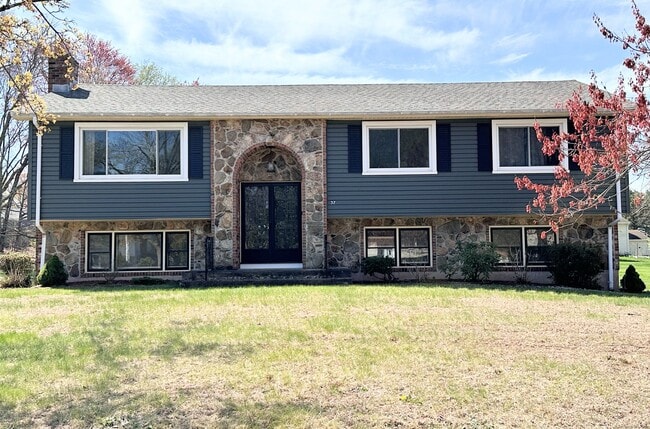 Primary Photo - 37 Woodmont Dr