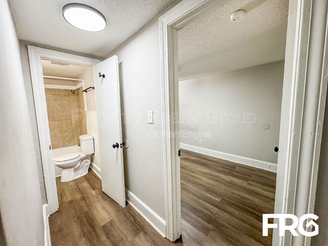 Building Photo - 600 Howell St