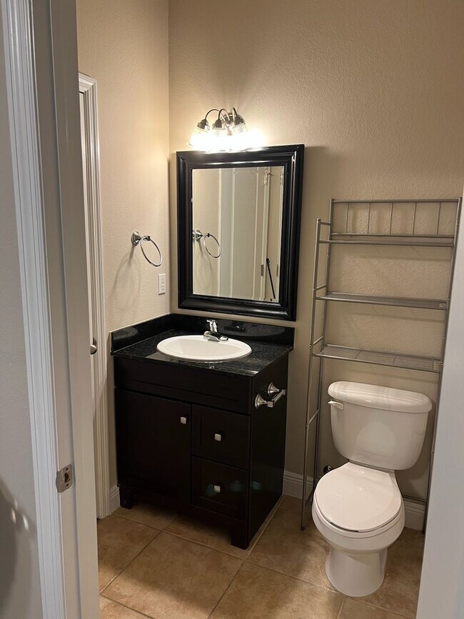 Building Photo - C2954-61 Chase Hollow