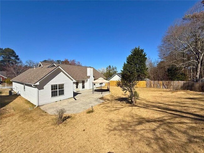 Building Photo - 2029 Manor Oak Ln NE