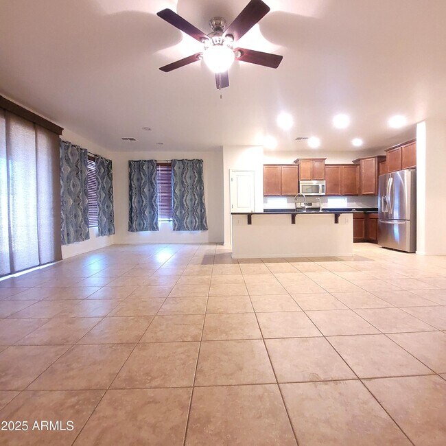 Building Photo - 18165 W Carmen Dr