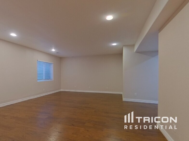 Building Photo - 15577 East 115th Place