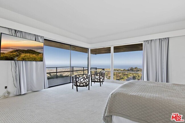 Building Photo - 6112 Via Subida