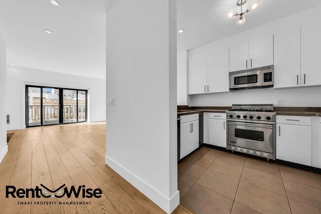 Primary Photo - 1776 Sacramento St