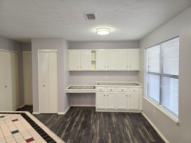 Building Photo - 1335 Willersley Ln