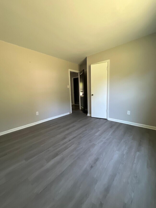 Building Photo - 3510 Cypress Pond Dr