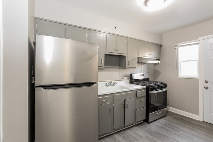 Building Photo - 446 S Chapel Gate Ln