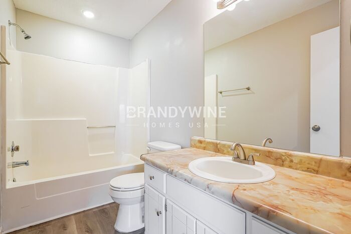 Building Photo - 924 Ilawood Dr