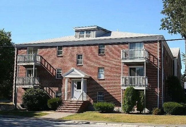 Building Photo - Rent reduced +10% odd 1st Month rent. Updated 1 bedroom condo in ideal North Reading / Andover Rt...