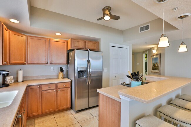 Building Photo - 3 Bedroom/ 2.5 Bath Oceanfront Condo, Blocks from Flagler Ave