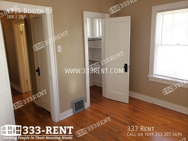 Building Photo - 4315 Booth St