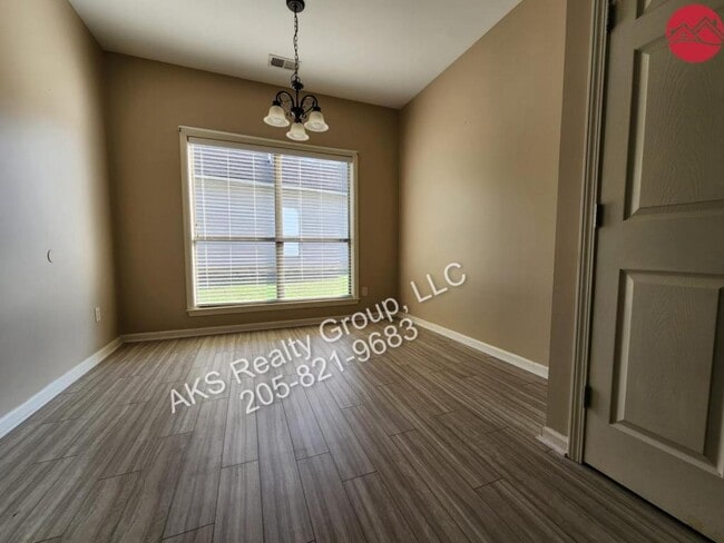 Building Photo - 2045 Forest Lakes Ln