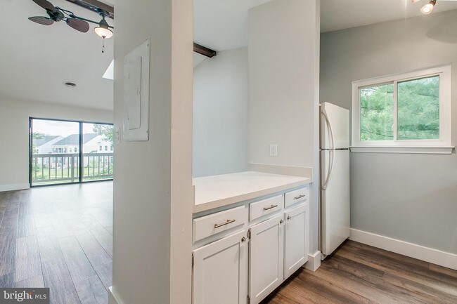 Building Photo - 10286 White Pelican Way