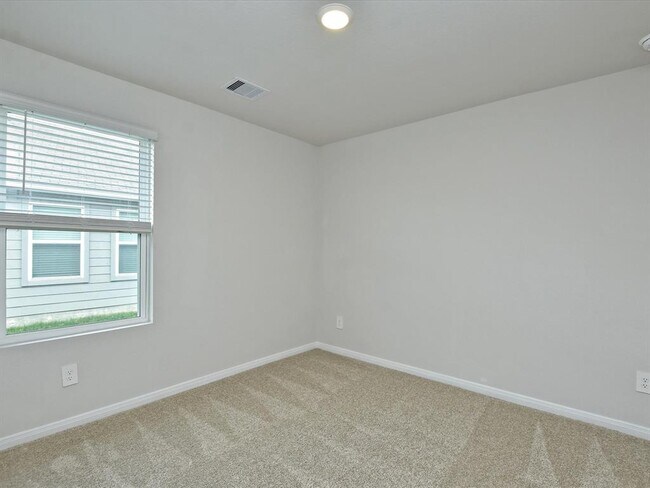 Building Photo - 1305 Camden Ln