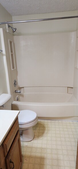 Building Photo - 226 Allison Ave