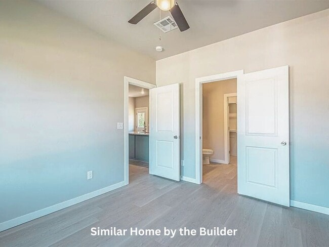 Building Photo - Cozy 2 Bed, 2 Bath Home in Shawnee – Move-In Ready