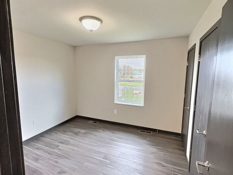 Building Photo - 1510 Wedgewood Dr