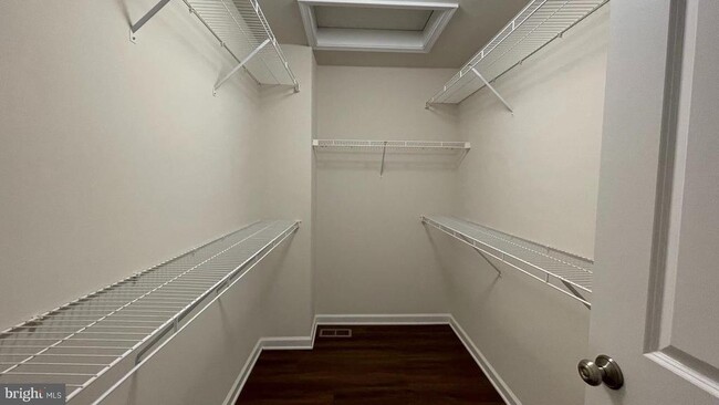 Building Photo - 9041 Connor House Rd