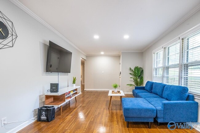 Building Photo - 103 Noble Dr SE