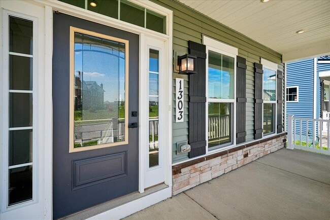 Building Photo - 1303 Potomac View Pkwy