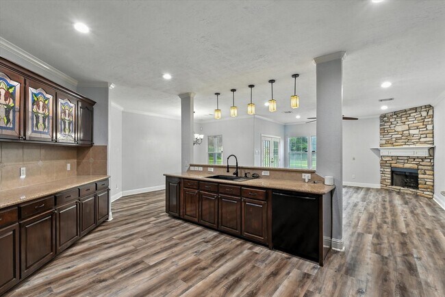 Building Photo - 232 County Rd 633