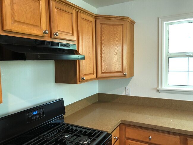 Building Photo - 5304 Colodny Dr