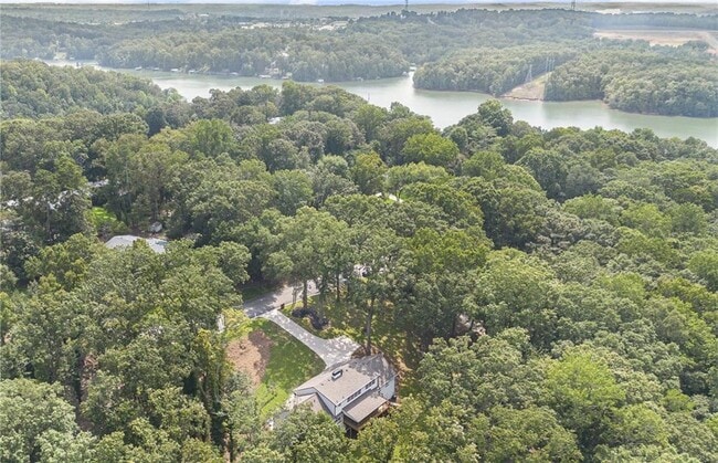 Building Photo - 788 Sherwood Rd N W