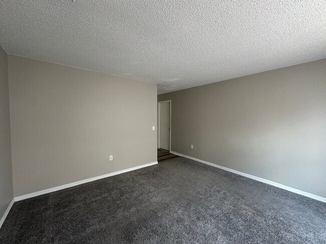Building Photo - Two-Story Corner Lot!