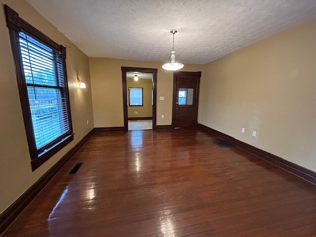 Building Photo - 96 E Franklin St