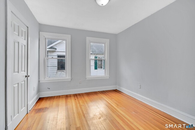 Building Photo - 42 Hartford Ave