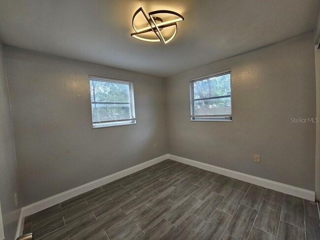 Building Photo - 5322 Pine St