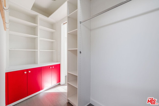 Building Photo - 686 Enchanted Way