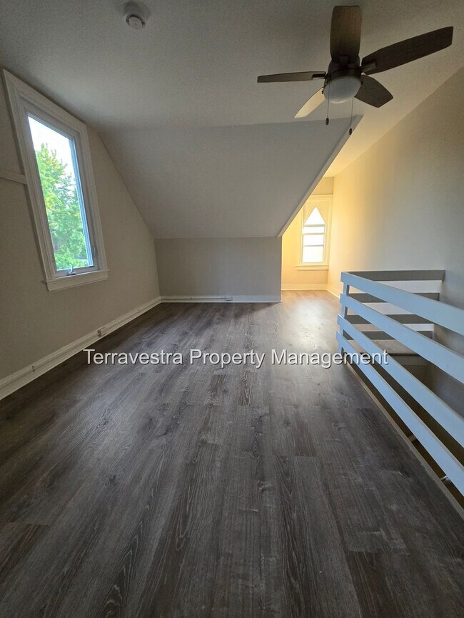 Building Photo - 321-323 South 5th Street