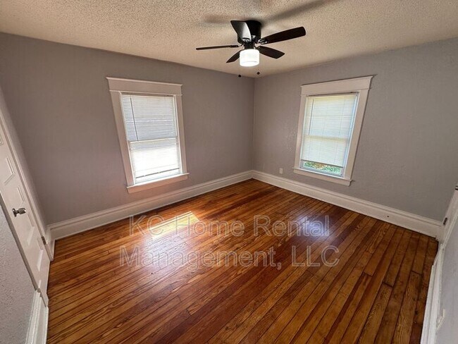 Building Photo - 6118 S Benton Ave