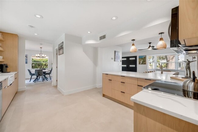 Building Photo - 4622 Bay Crest Dr