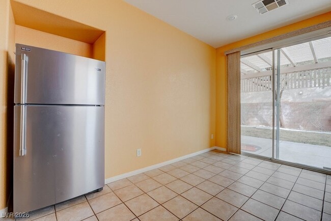 Building Photo - 332 Sonoma Valley St