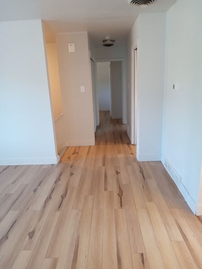 Building Photo - 5 Bedroom Single Family Home in Arvada