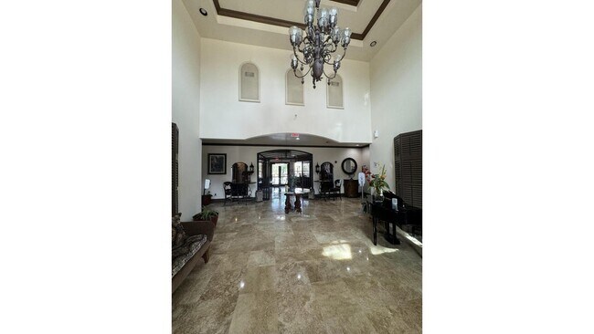 Building Photo - 719 Villa Cir
