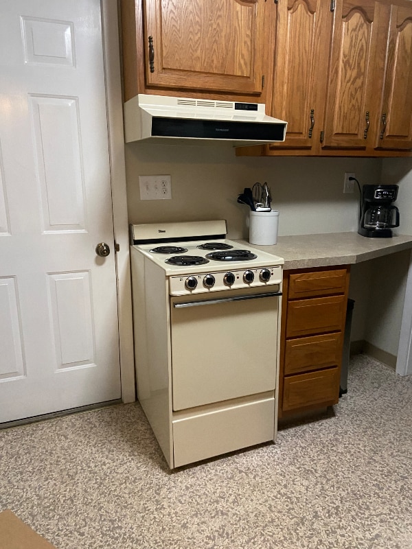 Building Photo - 319 Portz Ave