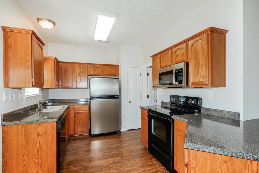 Building Photo - 1384 Carlton Ridge Dr