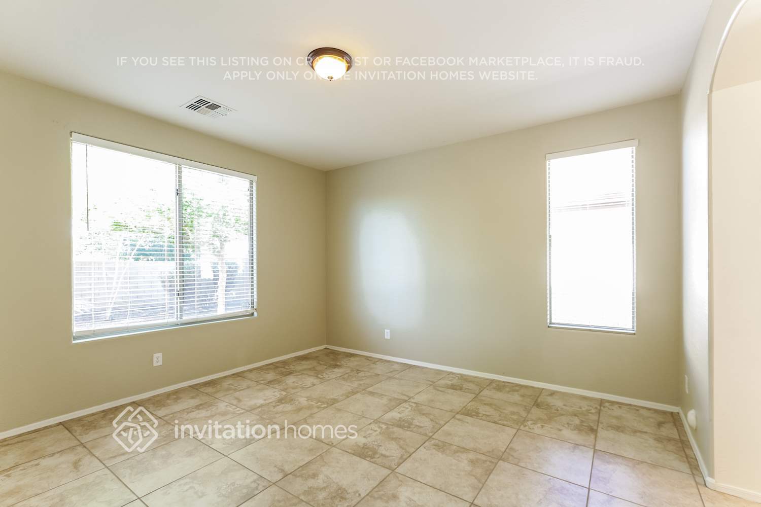 Building Photo - 10205 W Cordes Rd