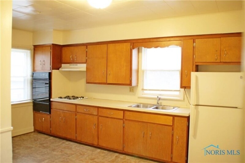 Building Photo - 343 N Grove St