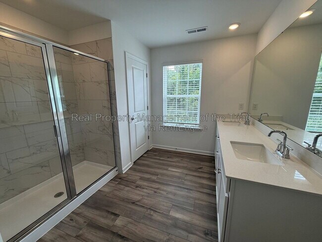 Building Photo - 5236 Amaryllis Wy
