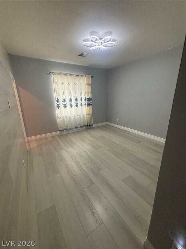 Building Photo - 6829 Chargehand Ave