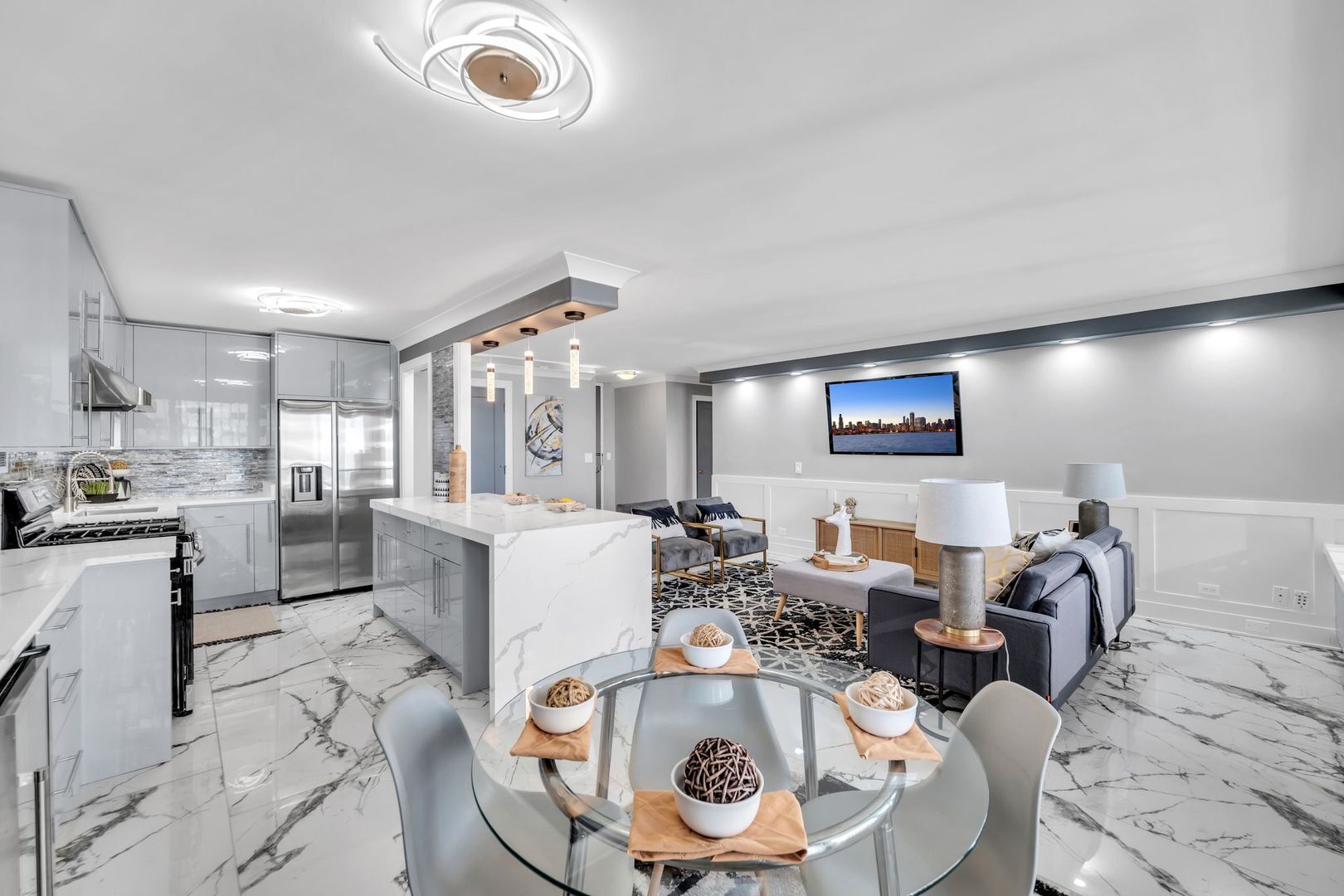 Building Photo - 400 E Randolph St