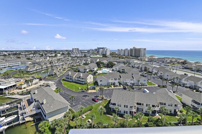 Building Photo - 725 Gulf Shore Dr