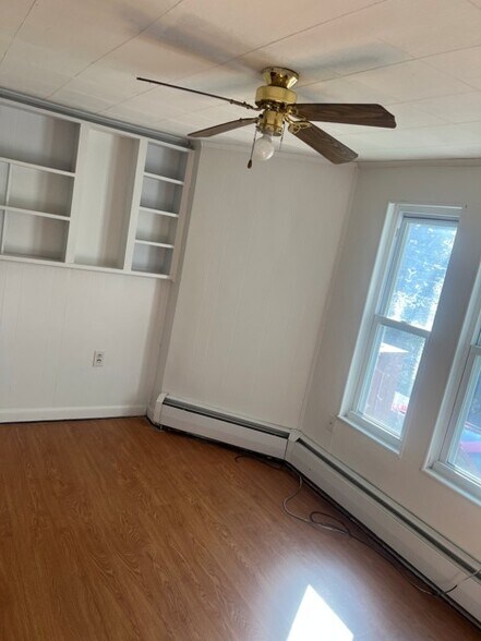 Building Photo - 25 Rockland St