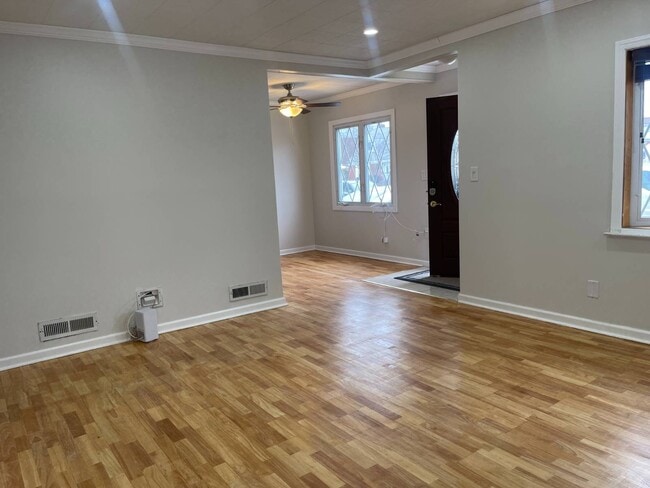 Building Photo - 278 Devonshire Dr