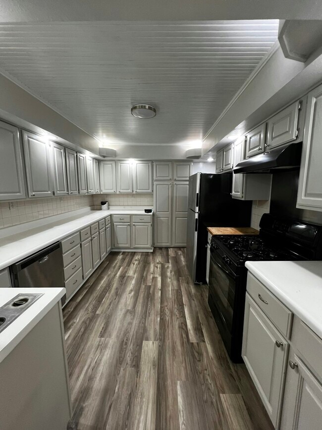 Building Photo - 5119 Norway Dr