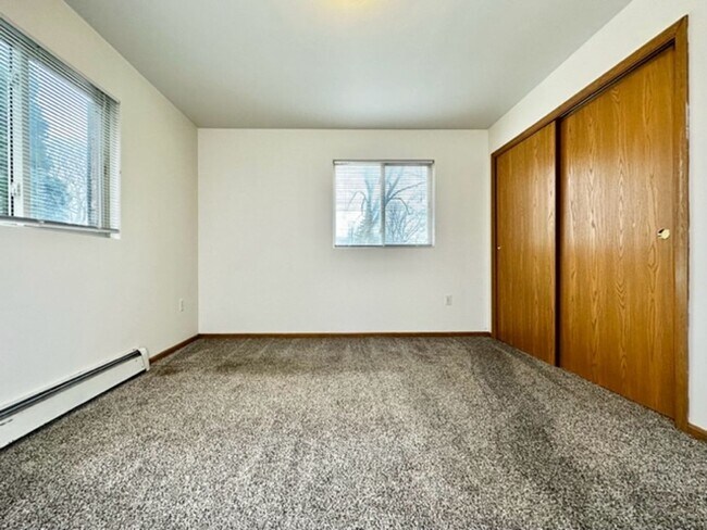 Building Photo - 225 Ft Howard Ave
